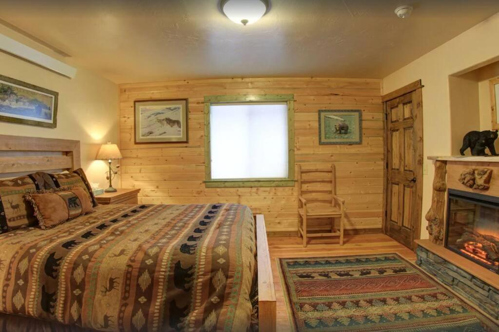 Fox Den Lodge West Yellowstone Kültér fotó
